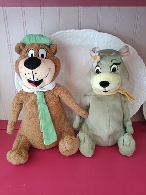 Vintage Yogi Bear And Cindi Plush 8"